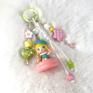 Pop Mart Molly phone charm/bag charm/keychain